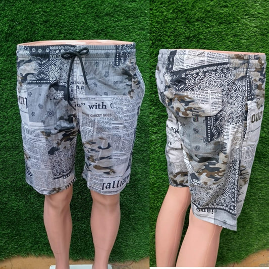 Men Graphic Printed Side Pockets Shorts