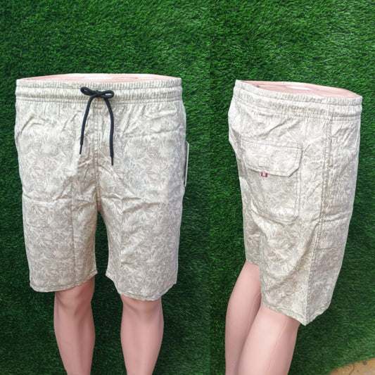 Men Creamy Printed Side Pockets Shorts